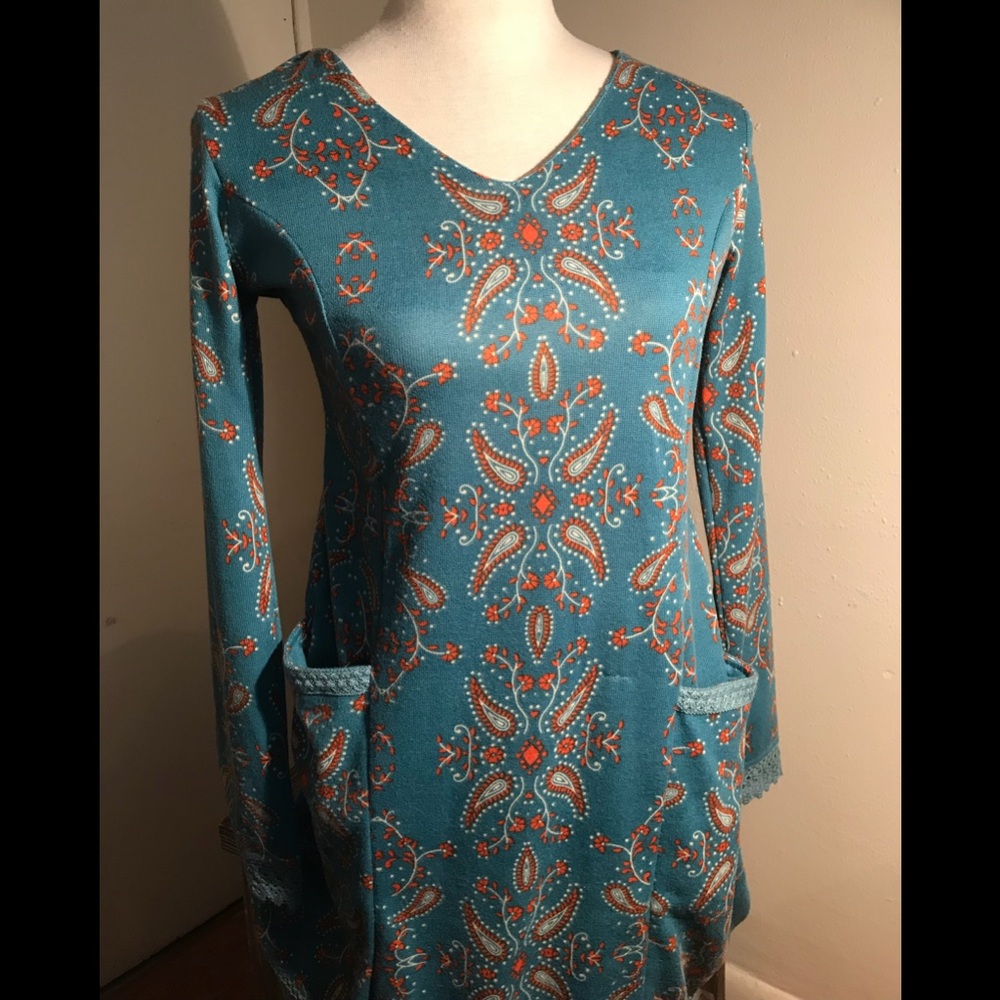 Yak and Yeti Dress-SZ S  **New with tags